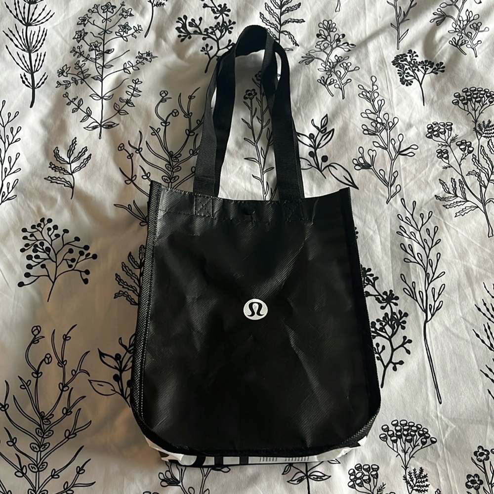 Lululemon Shopping Bag